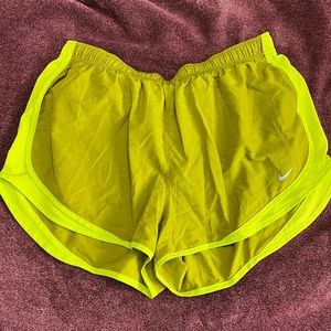 Nike Tempo
Women's Brief-Lined Running Shorts